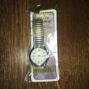 Men’s stainless steel/silver stretch band watch